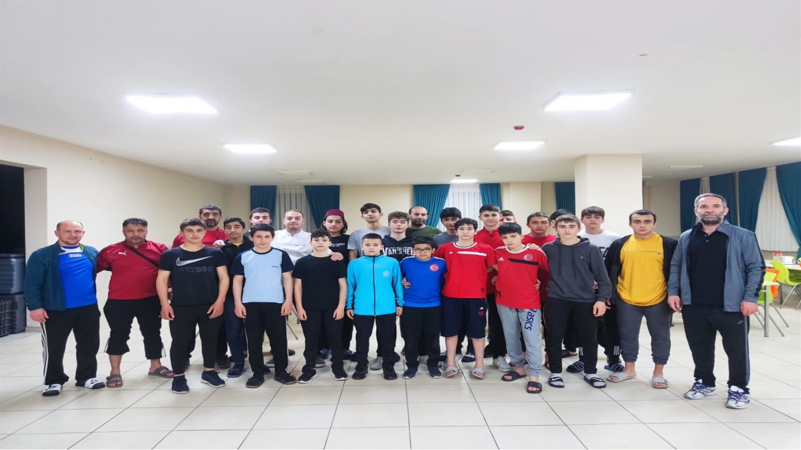 Sivas Güreş Lisesi Takımını, Türkiye Şampiyonası İçin Pansiyonumuzda Ağırladık